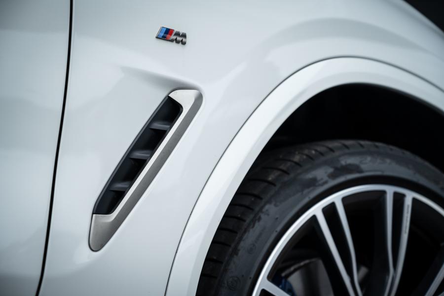Детали экстерьера BMW X3 M40d (G01) 2019 года  (JP) (фото 2 из 28)